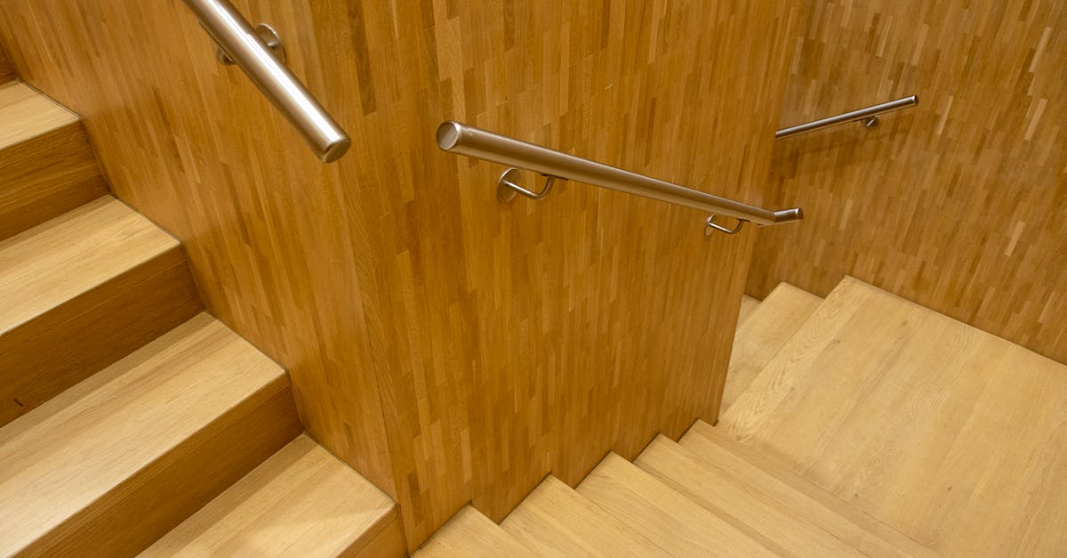 isolation d'escalier de sous-sol : améliorez le confort thermique et réduisez les pertes d'énergie grâce à une isolation efficace et facile à installer.