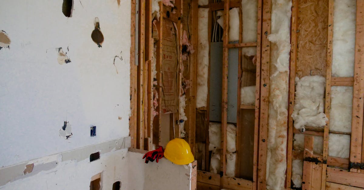 installation d'isolation en polystyrène pour améliorer l'efficacité énergétique et le confort thermique de votre habitation.