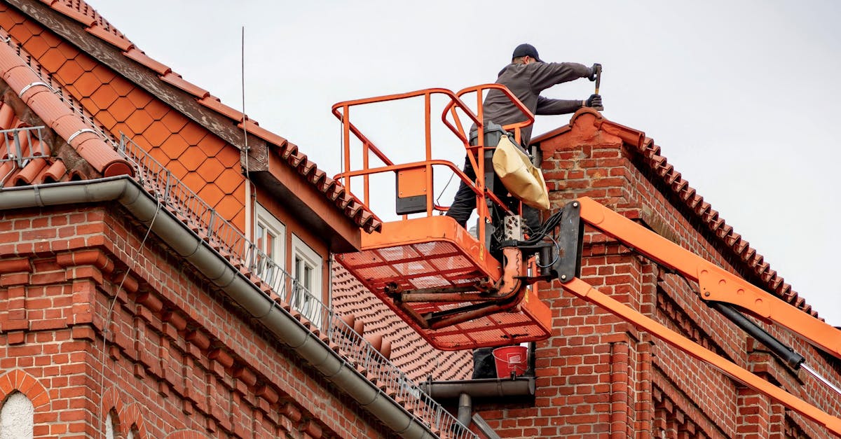 améliorez le confort de votre maison et réduisez vos factures d'énergie grâce à une isolation de toiture efficace et durable.