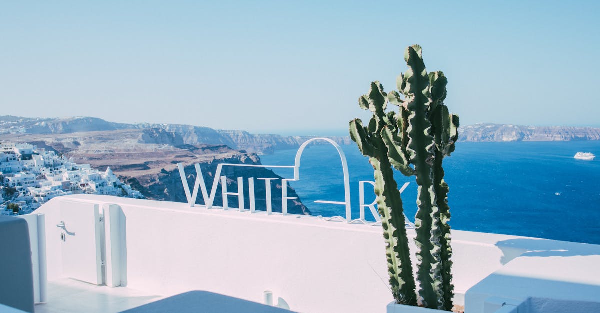 découvrez un itinéraire complet pour santorin, incluant les meilleures activités, sites à visiter et conseils pratiques pour un séjour inoubliable sur cette île grecque emblématique.